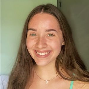 Meet your Posher, Lily